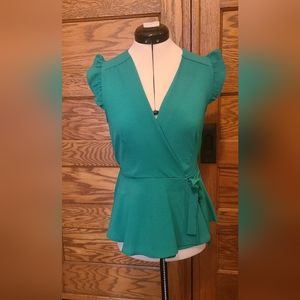 Women's size small green top